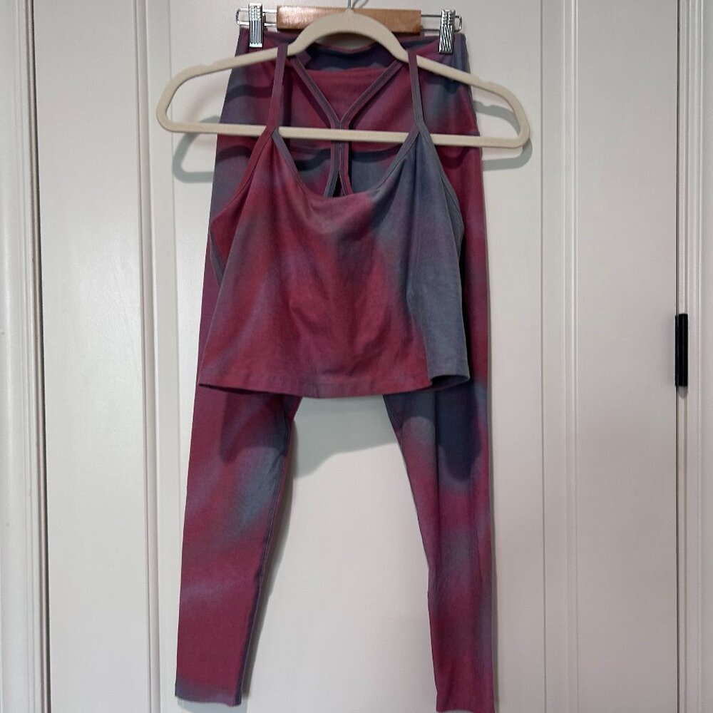 Beyond Yoga Pink and Blue Leggings Set